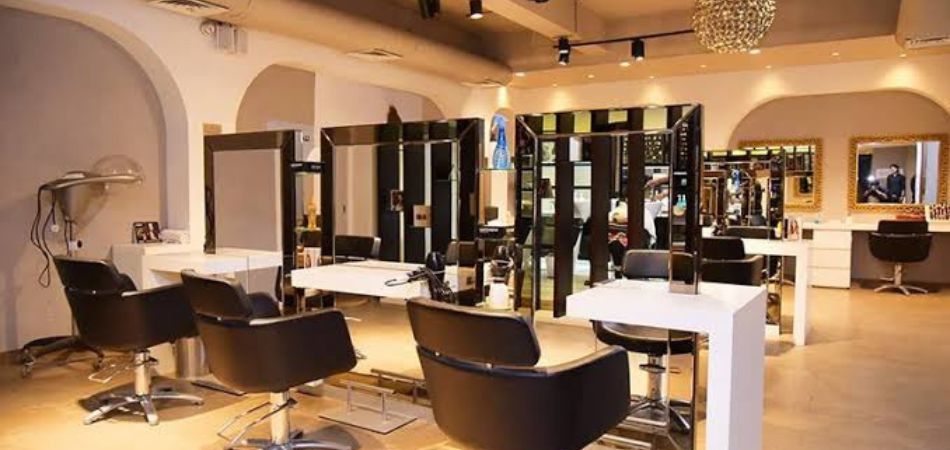 Discover the Top 10 Salons in Noida for a Luxurious Makeover Experience!"