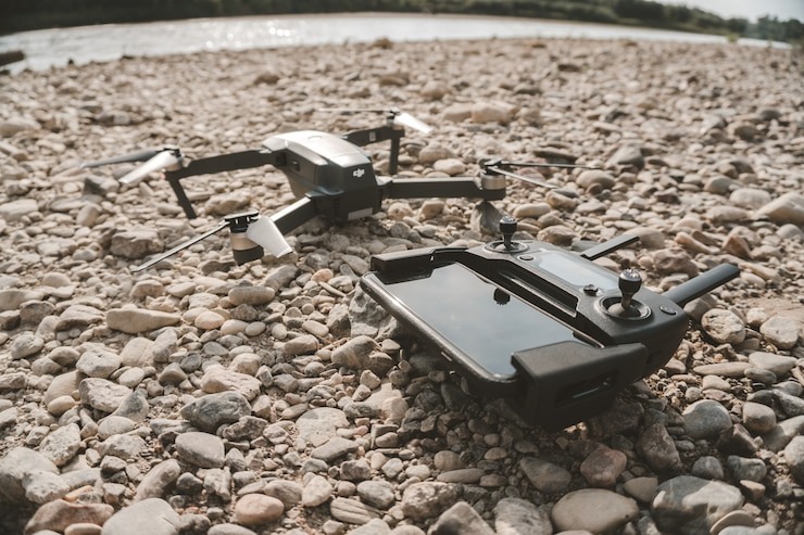 Ground-penetrating radar drone